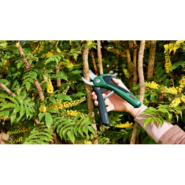 Акумулаторна ножица EasyPrune 3,6V, 1x1.3Ah + USB кабел, 06008B2102, BOSCH
