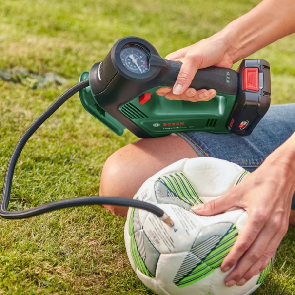 Акумулаторна въздушна помпа UniversalPump 18V, SOLO, 0603947100, BOSCH