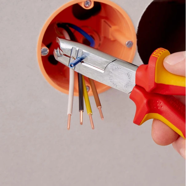 Клещи за оголване на кабели хромирани 165mm, 13 46 165, KNIPEX