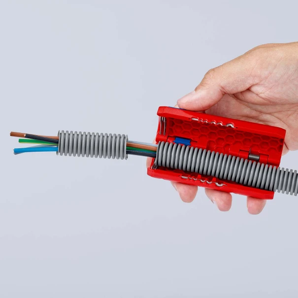 Резач за гофрирани тръби KNIPEX TwistCut, 90 22 02 SB, KNIPEX