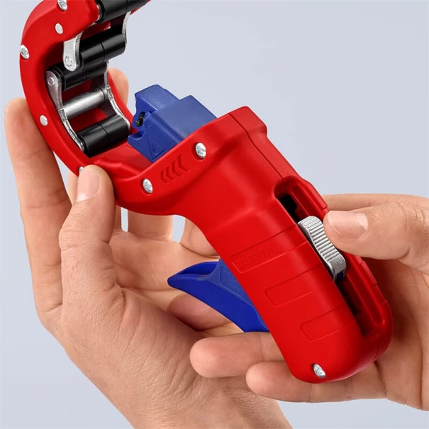 Резачка за пластмасови ВиК тръби KNIPEX DP50, 202mm, 90 23 01 BK, KNIPEX