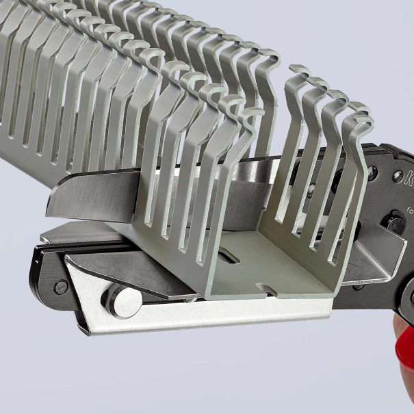 Ножици за пластмаса 275 mm, 95 02 21, KNIPEX