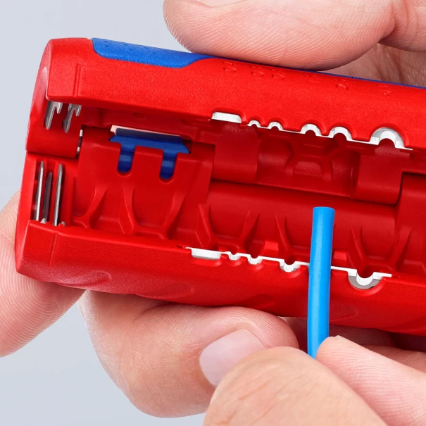 Резач за гофрирани тръби KNIPEX TwistCut, 90 22 02 SB, KNIPEX