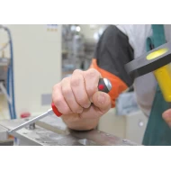 Отвертка MicroFinish плоска с цялостно шестостенно стебло и масивна стоманена капачка 5, 5 mm x 100 mm, 29134, WIHA